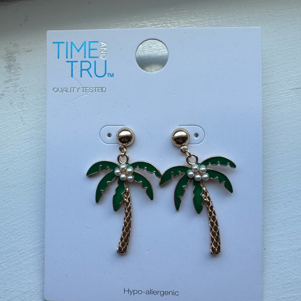Time and Tru Tropical Palm Earrings